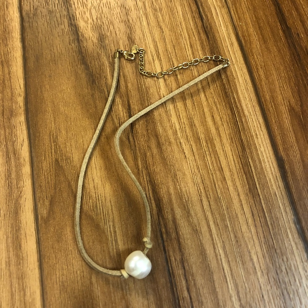 Francesca’s Pearl Choker